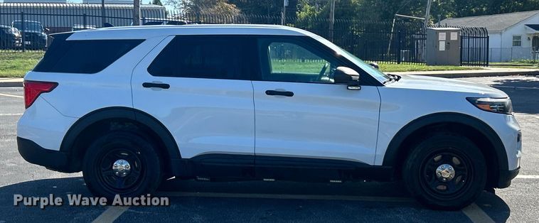 image for item ET3282 2020 Ford Explorer Police Interceptor SUV