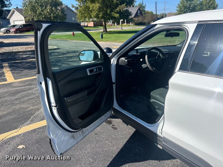 image for item ET3282 2020 Ford Explorer Police Interceptor SUV