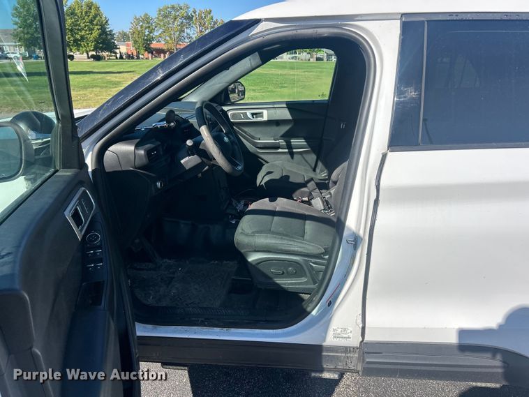 image for item ET3282 2020 Ford Explorer Police Interceptor SUV