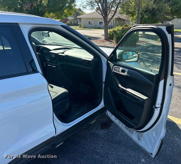 image for item ET3282 2020 Ford Explorer Police Interceptor SUV