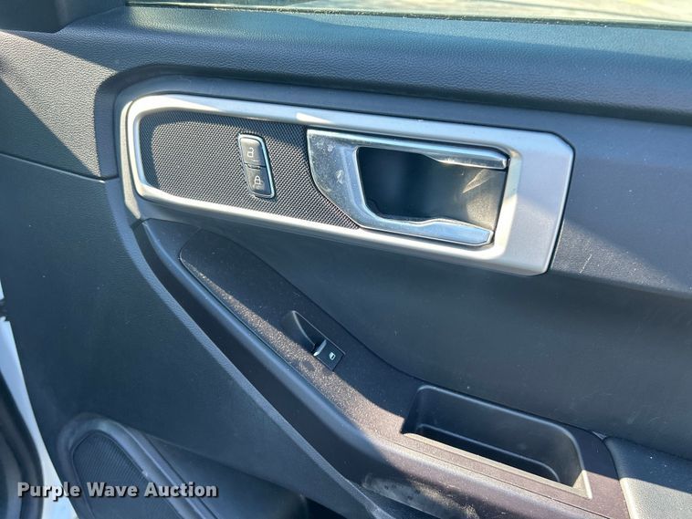 image for item ET3282 2020 Ford Explorer Police Interceptor SUV