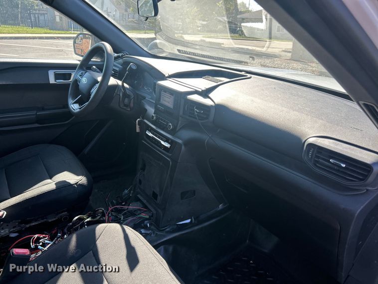 image for item ET3282 2020 Ford Explorer Police Interceptor SUV