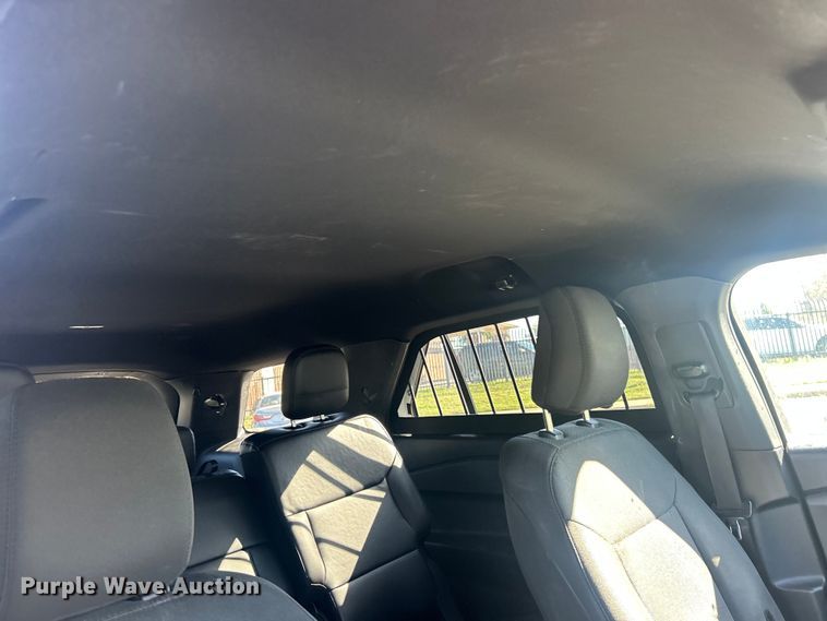 image for item ET3282 2020 Ford Explorer Police Interceptor SUV