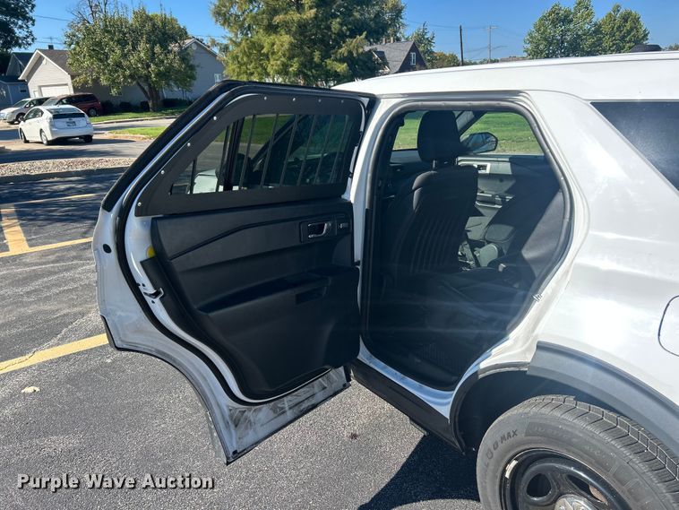 image for item ET3282 2020 Ford Explorer Police Interceptor SUV