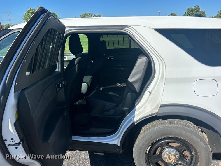 image for item ET3282 2020 Ford Explorer Police Interceptor SUV