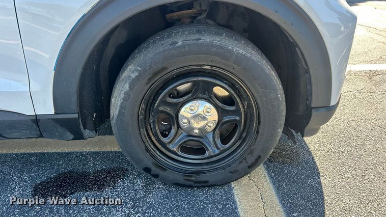 image for item ET3282 2020 Ford Explorer Police Interceptor SUV