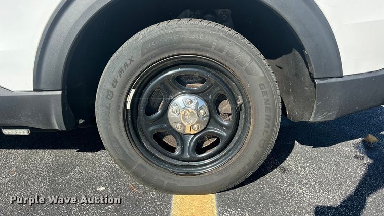 image for item ET3282 2020 Ford Explorer Police Interceptor SUV