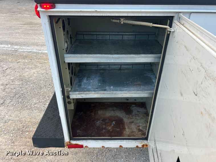 image for item ET3286 2008 Chevrolet Silverado 3500HD utility bed pickup truck