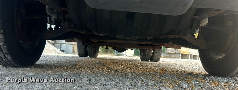 image for item ET3286 2008 Chevrolet Silverado 3500HD utility bed pickup truck