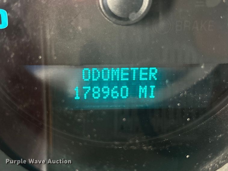 image for item ET3286 2008 Chevrolet Silverado 3500HD utility bed pickup truck