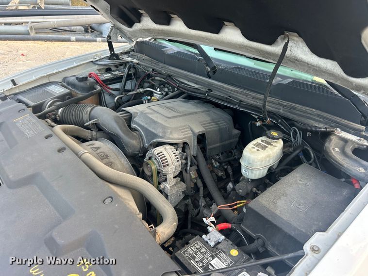 image for item ET3286 2008 Chevrolet Silverado 3500HD utility bed pickup truck