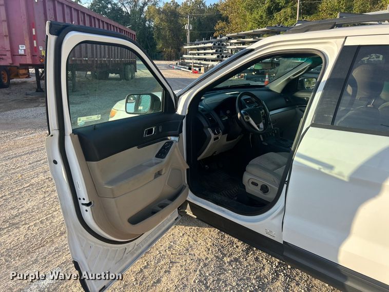 image for item ET3287 2015 Ford Explorer SUV