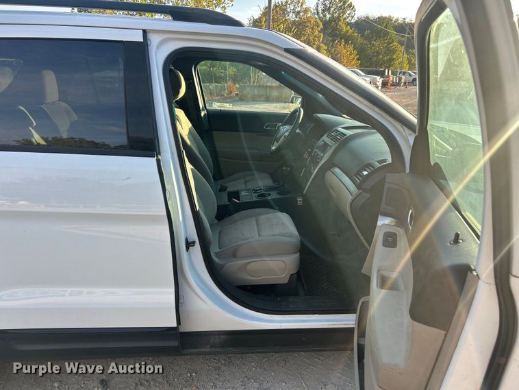 image for item ET3287 2015 Ford Explorer SUV