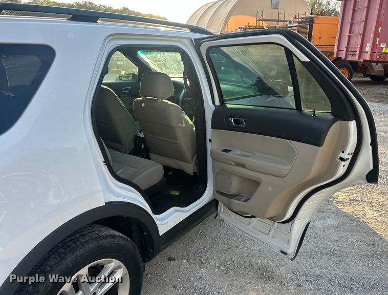 image for item ET3287 2015 Ford Explorer SUV