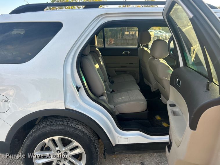 image for item ET3287 2015 Ford Explorer SUV