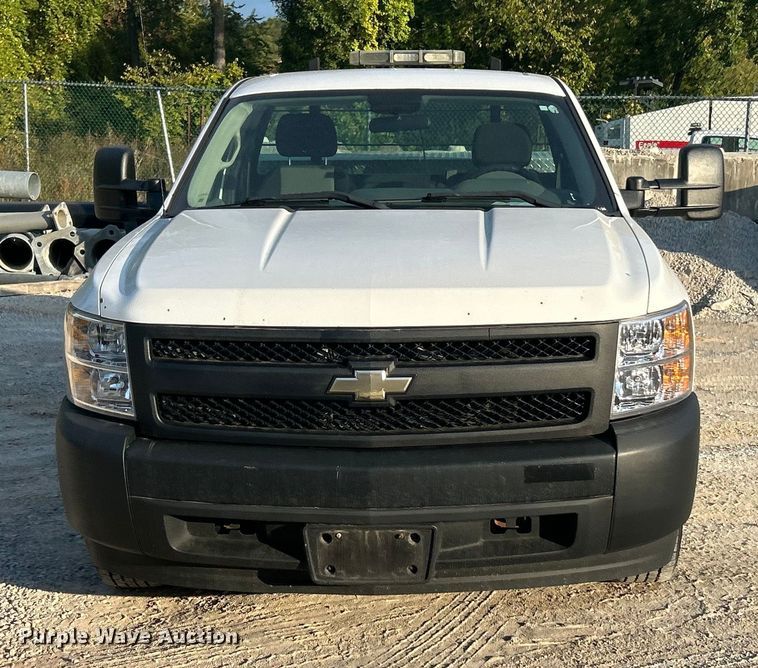 image for item ET3288 2008 Chevrolet Silverado 1500 pickup truck