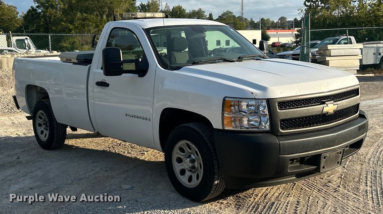 image for item ET3288 2008 Chevrolet Silverado 1500 pickup truck