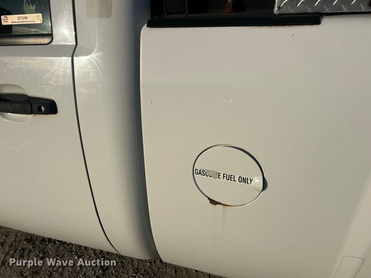 image for item ET3288 2008 Chevrolet Silverado 1500 pickup truck