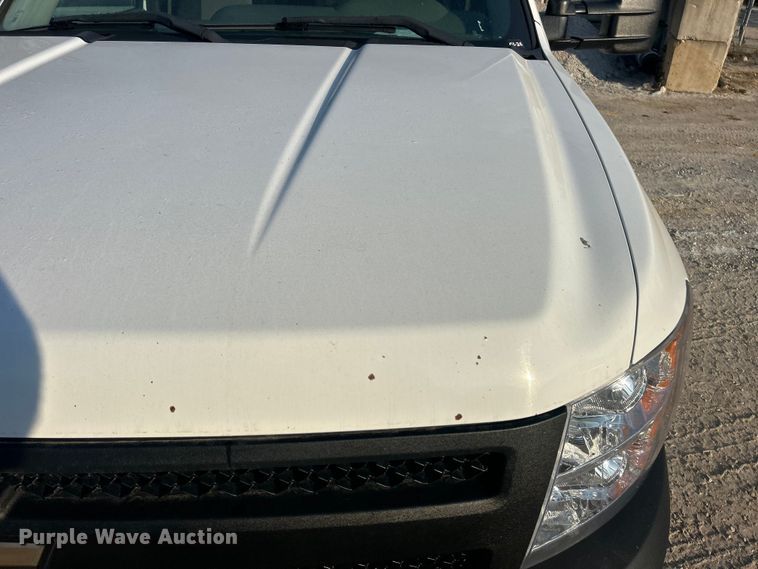 image for item ET3288 2008 Chevrolet Silverado 1500 pickup truck