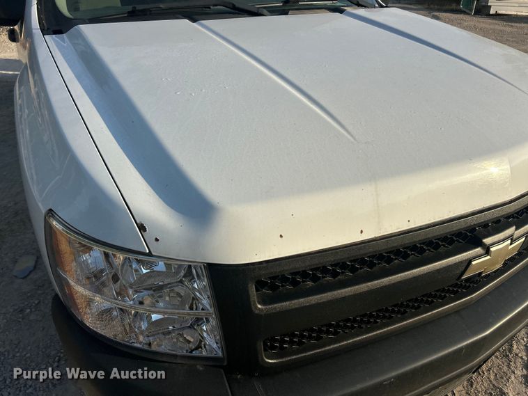 image for item ET3288 2008 Chevrolet Silverado 1500 pickup truck