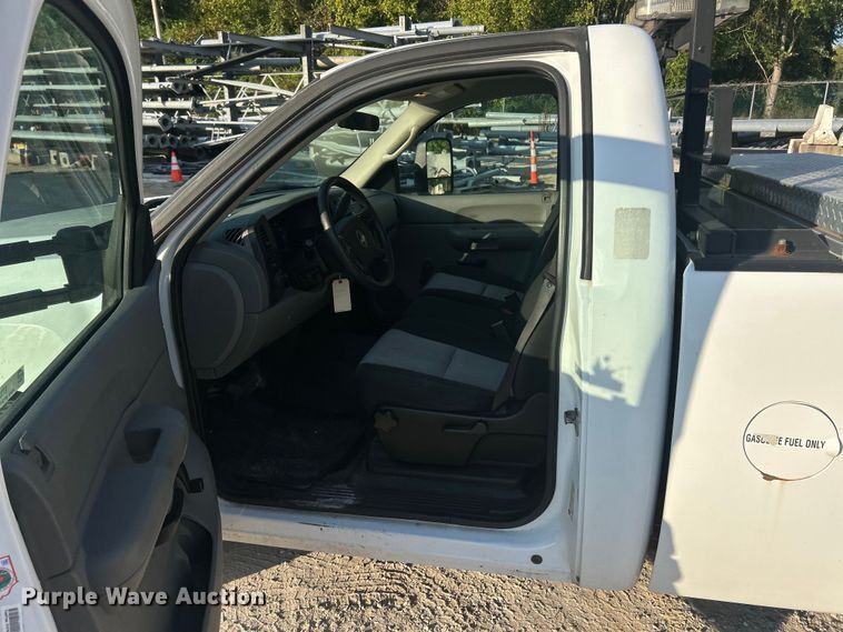 image for item ET3288 2008 Chevrolet Silverado 1500 pickup truck