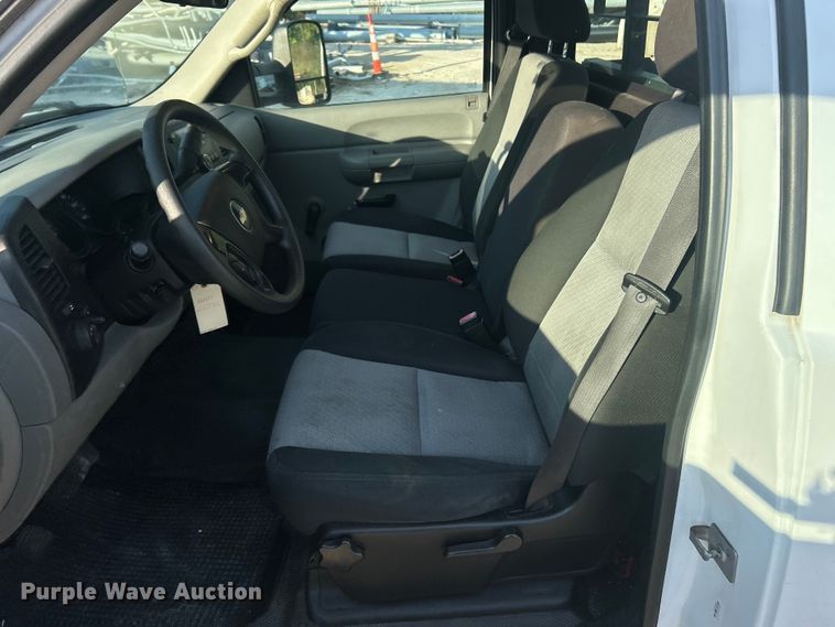 image for item ET3288 2008 Chevrolet Silverado 1500 pickup truck