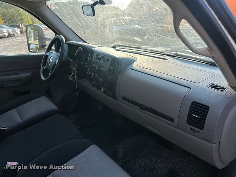 image for item ET3288 2008 Chevrolet Silverado 1500 pickup truck