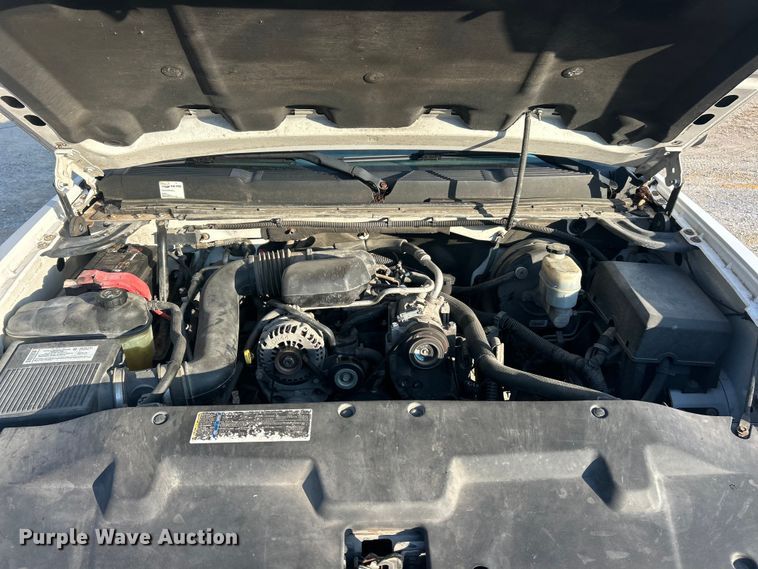 image for item ET3288 2008 Chevrolet Silverado 1500 pickup truck