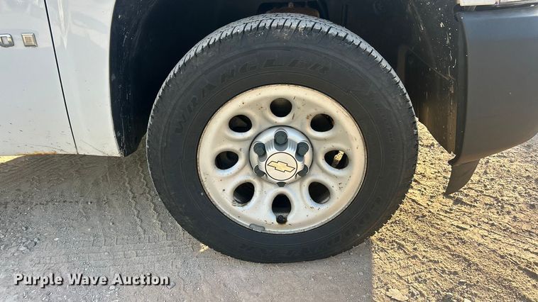 image for item ET3288 2008 Chevrolet Silverado 1500 pickup truck
