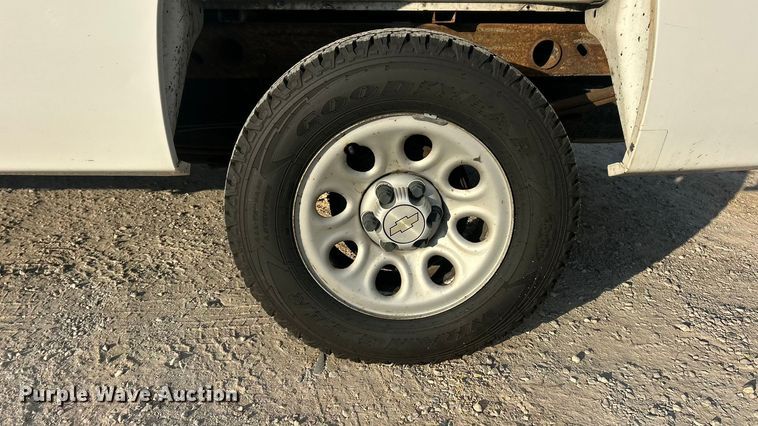 image for item ET3288 2008 Chevrolet Silverado 1500 pickup truck