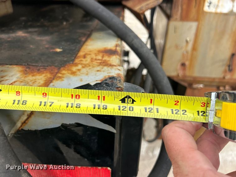 image for item ET3289 2005 International 7400 flatbed truck