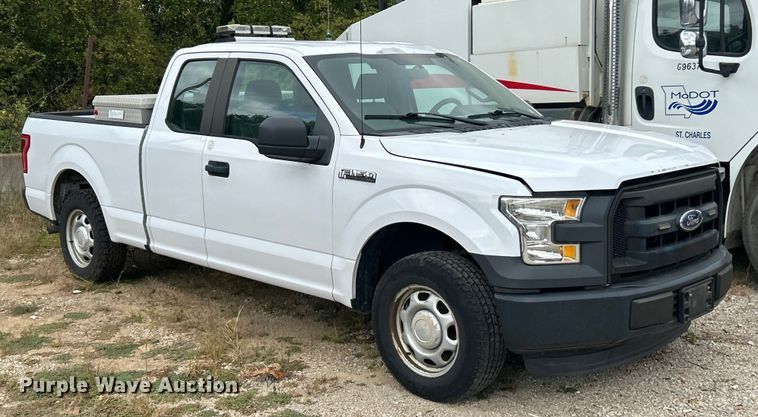 image for item ET3290 2015 Ford F150 XL SuperCab pickup truck