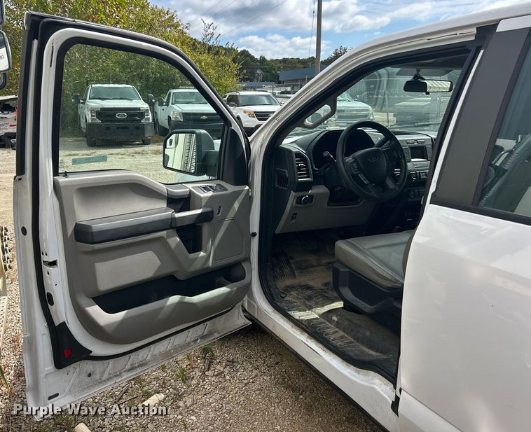 image for item ET3290 2015 Ford F150 XL SuperCab pickup truck