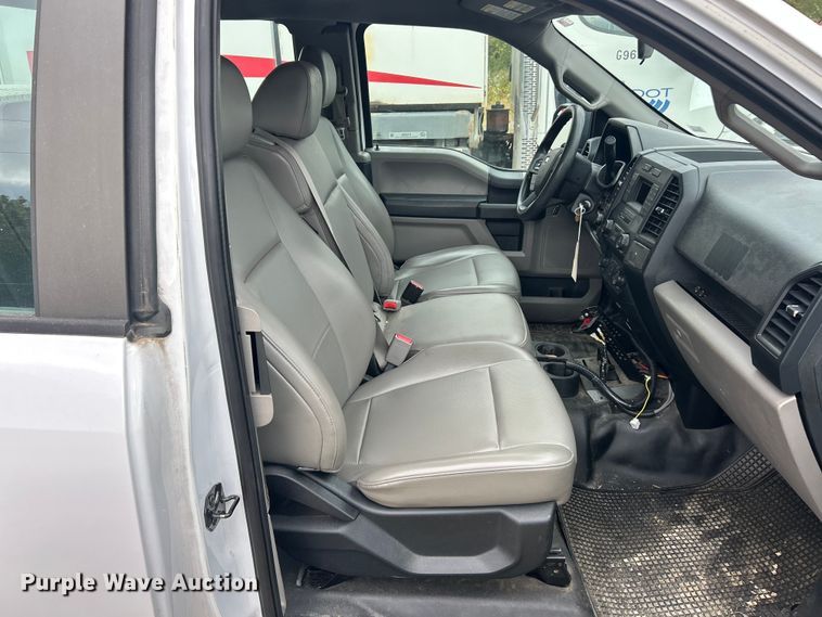 image for item ET3290 2015 Ford F150 XL SuperCab pickup truck