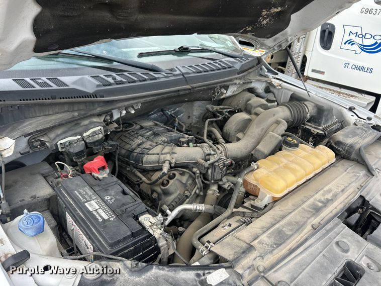 image for item ET3290 2015 Ford F150 XL SuperCab pickup truck