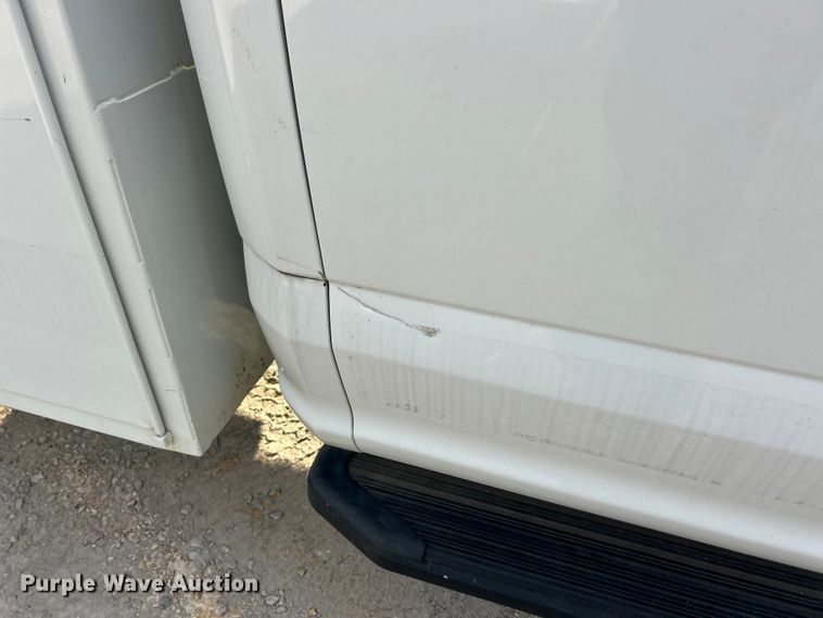 image for item ET3291 2020 Ford F350 Super Duty SuperCab utility bed pickup truck