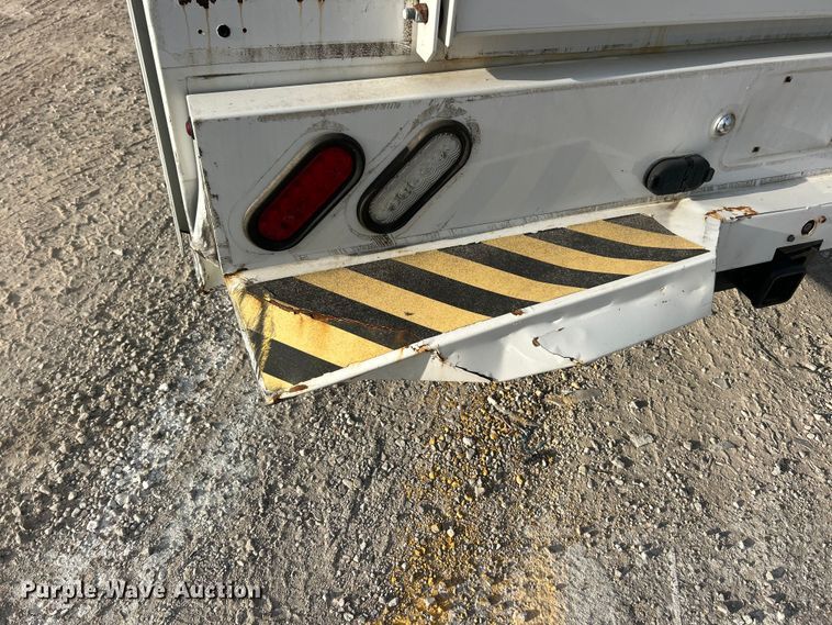 image for item ET3291 2020 Ford F350 Super Duty SuperCab utility bed pickup truck