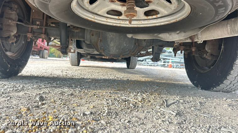 image for item ET3291 2020 Ford F350 Super Duty SuperCab utility bed pickup truck