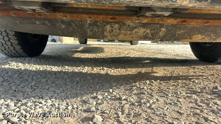 image for item ET3291 2020 Ford F350 Super Duty SuperCab utility bed pickup truck