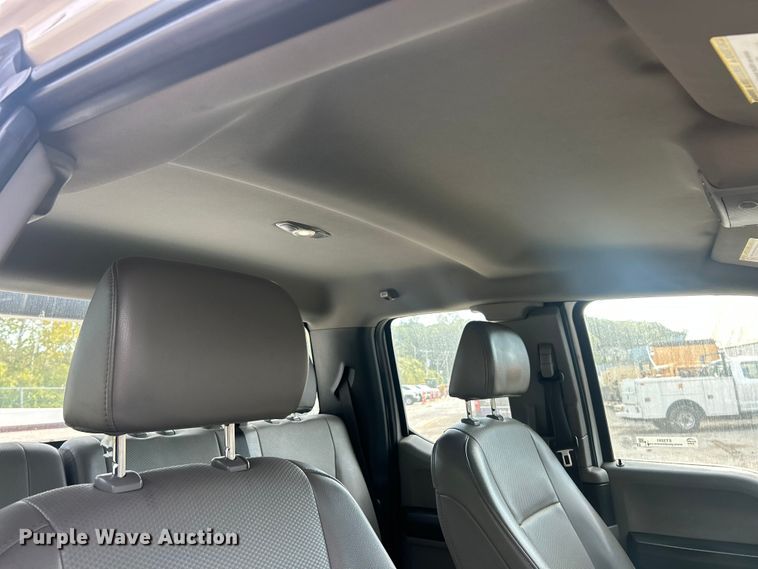 image for item ET3291 2020 Ford F350 Super Duty SuperCab utility bed pickup truck