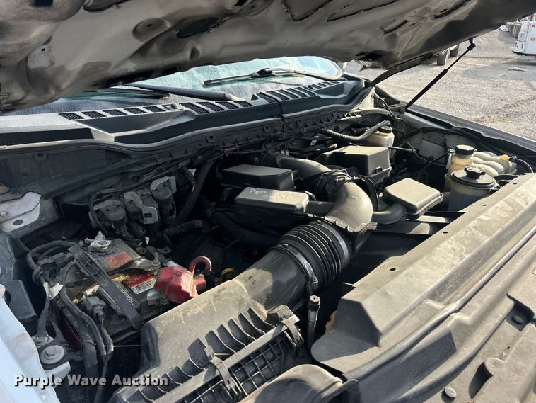 image for item ET3291 2020 Ford F350 Super Duty SuperCab utility bed pickup truck