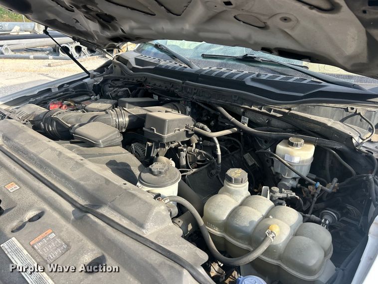 image for item ET3291 2020 Ford F350 Super Duty SuperCab utility bed pickup truck