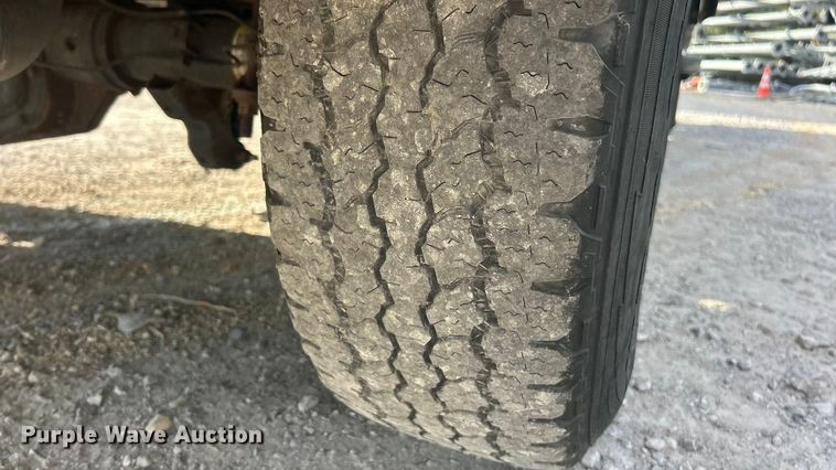 image for item ET3291 2020 Ford F350 Super Duty SuperCab utility bed pickup truck