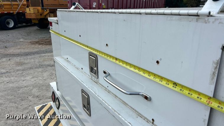 image for item ET3292 2020 Ford F350 Super Duty SuperCab utility bed pickup truck