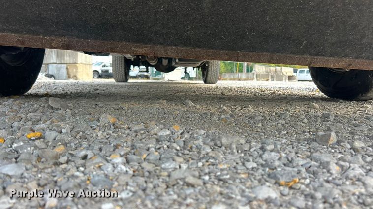 image for item ET3292 2020 Ford F350 Super Duty SuperCab utility bed pickup truck