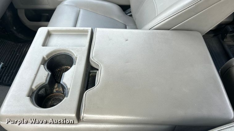 image for item ET3292 2020 Ford F350 Super Duty SuperCab utility bed pickup truck