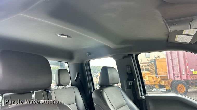 image for item ET3292 2020 Ford F350 Super Duty SuperCab utility bed pickup truck