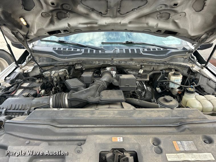 image for item ET3292 2020 Ford F350 Super Duty SuperCab utility bed pickup truck