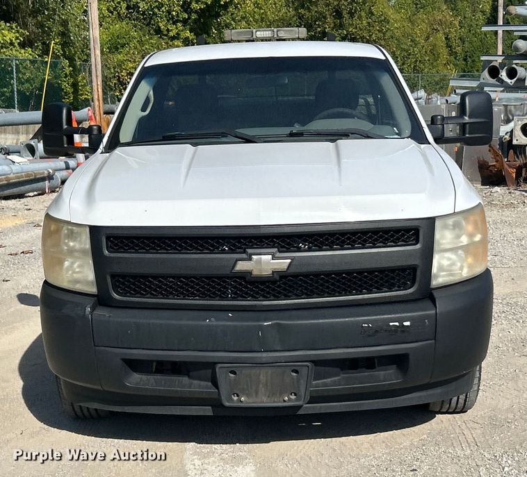 image for item ET3293 2008 Chevrolet Silverado 1500 pickup truck