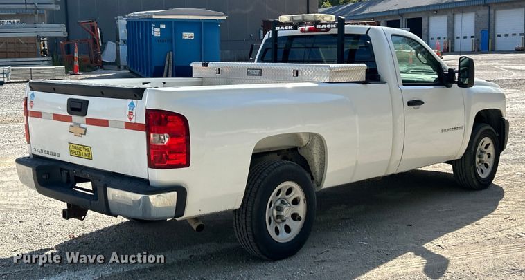 image for item ET3293 2008 Chevrolet Silverado 1500 pickup truck